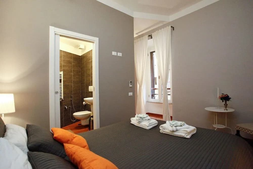 Clemy In Rome - photo 6