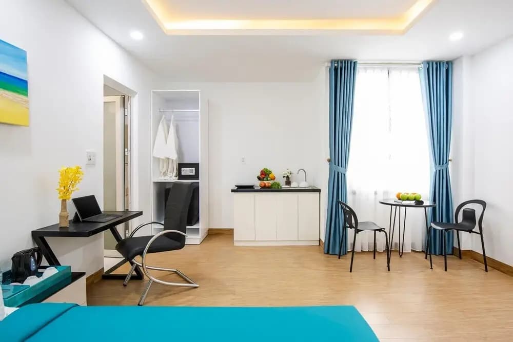 Lyn's Hotel & Apartment - photo 3