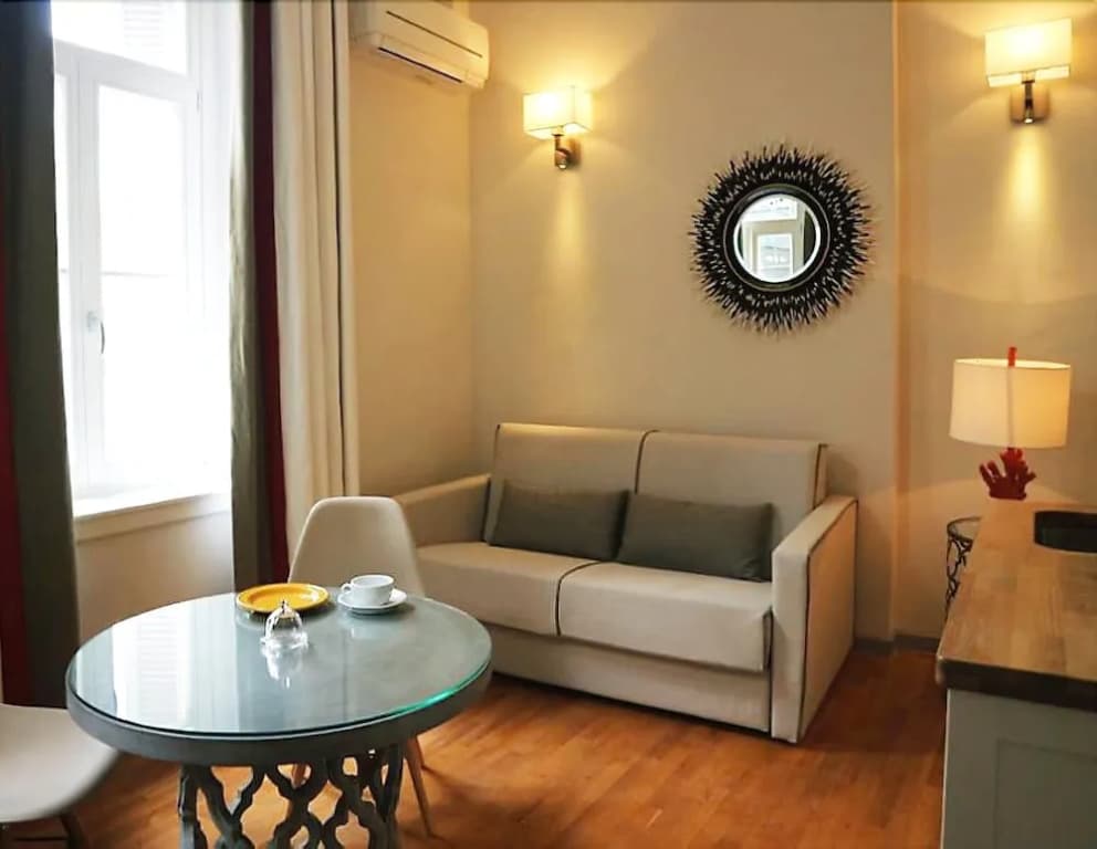 Acropolis TownHouseCo Suites - photo 5
