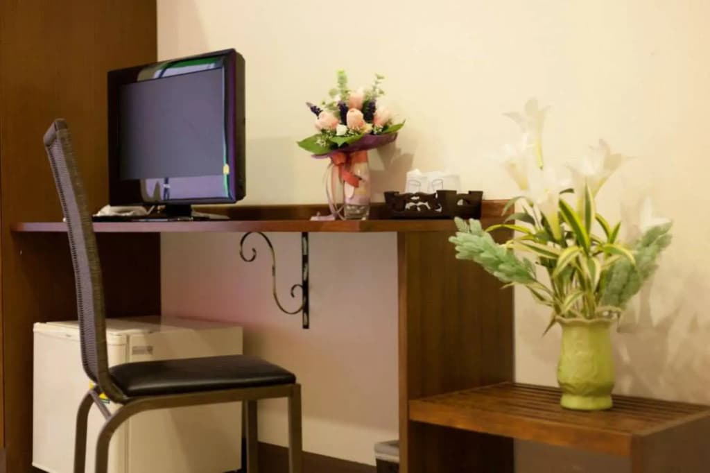 Sunshine House - photo 3