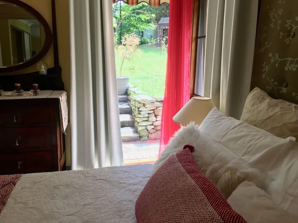 Crimson Villa - photo 4