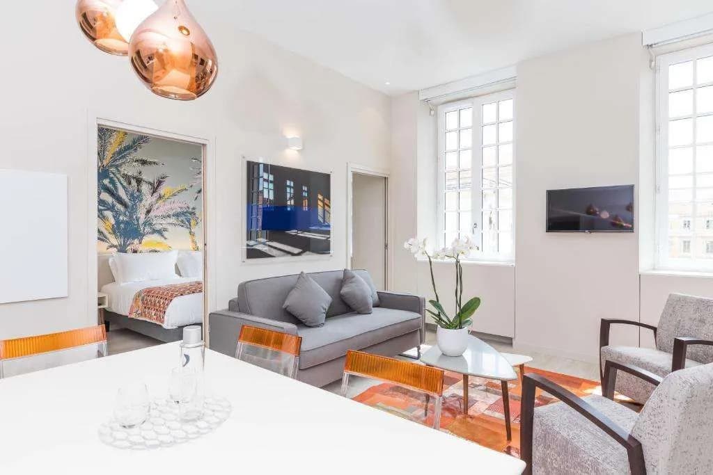 Palais Saleya Apartment & Suite - photo 19