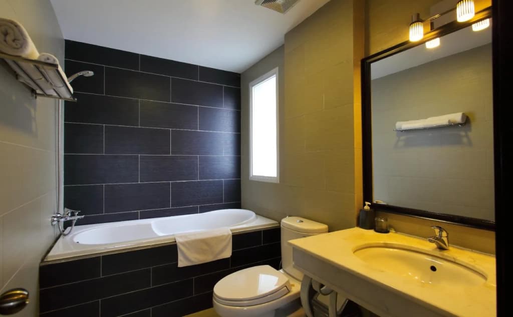 Iris Hotel Saigon - photo 8