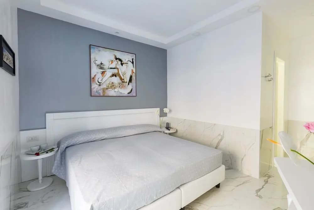 Little Aurelius Hotel - photo 2