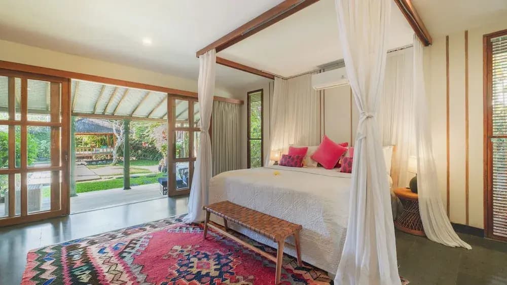 Villa Desa Roro Dua by Villa Finder - photo 2