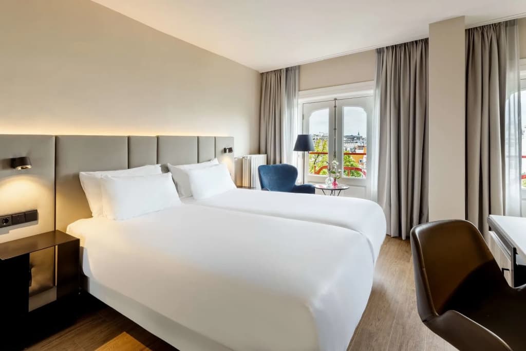 NH Amsterdam Schiller - photo 3