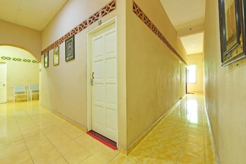 Oyo 90639 Hotel Azimah - photo 12