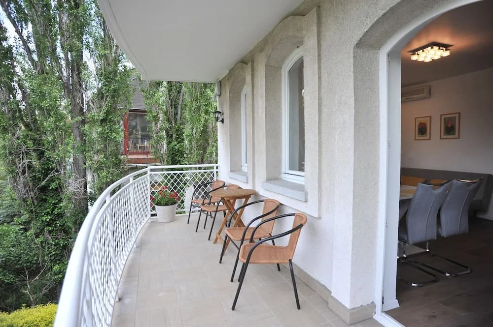 Hillside Premium Apartments - photo 7