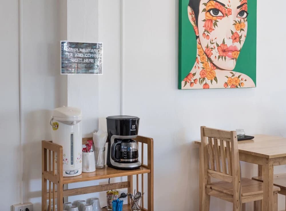 Castaway Guesthouse Hostel and Bar - photo 3