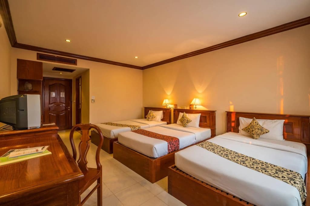 Sun Inns Hotel - photo 20
