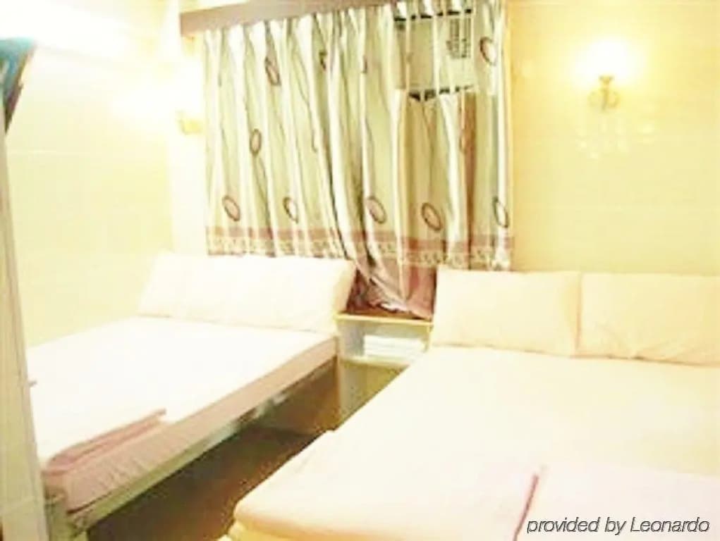 Carlton Guest House - Carlton Group of Hostels - photo 4