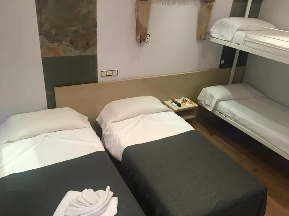 Hostal La Plata - photo 3