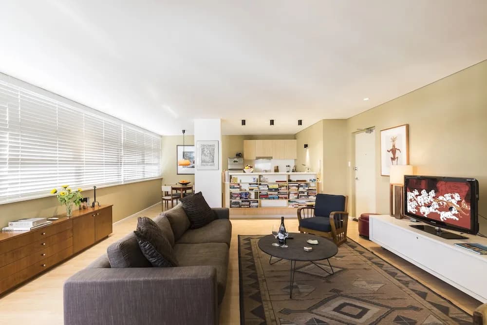 Spacious 1 Bedroom Apt Close To Green Square & Pool - photo 2