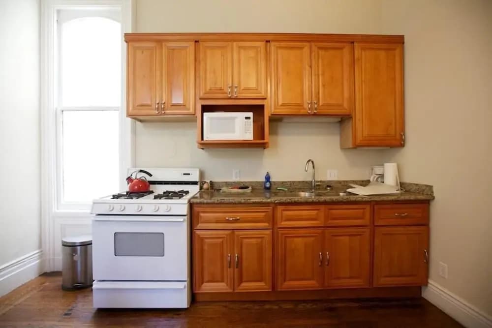 Pierce Place Lower Apartment - photo 8