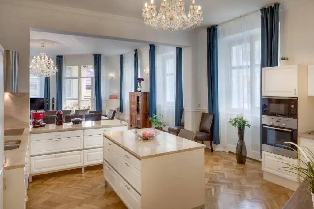 Old Town Royal Suite - photo 8