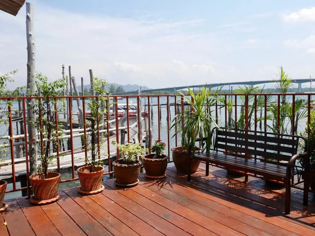 At Pier Hostel Lanta - photo 7