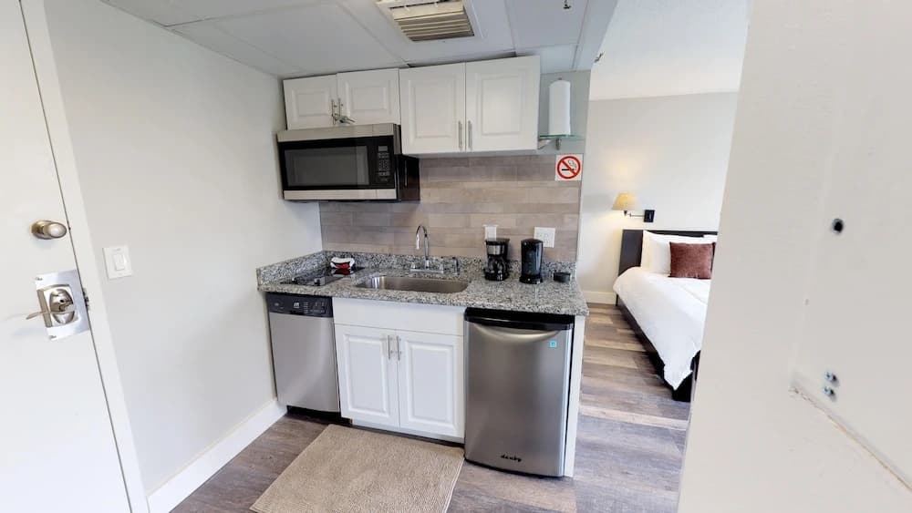 The Enclave - Crd409 - photo 11