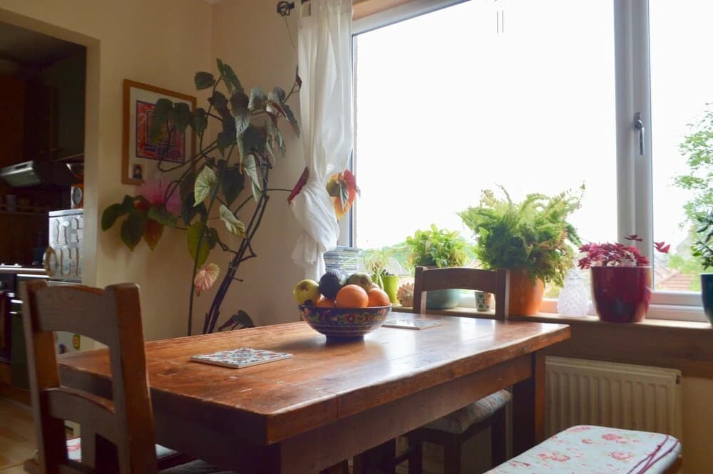2 Bedroom Flat In Morningside With Private Garden - photo 3