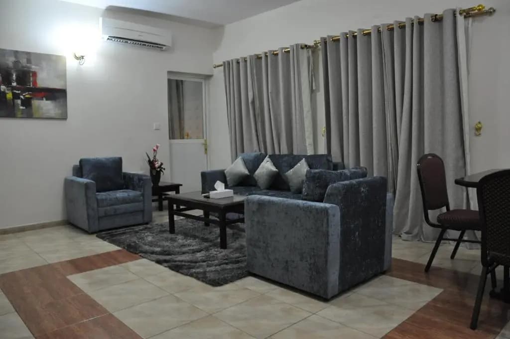 Sahara Hotel Apartment - photo 11