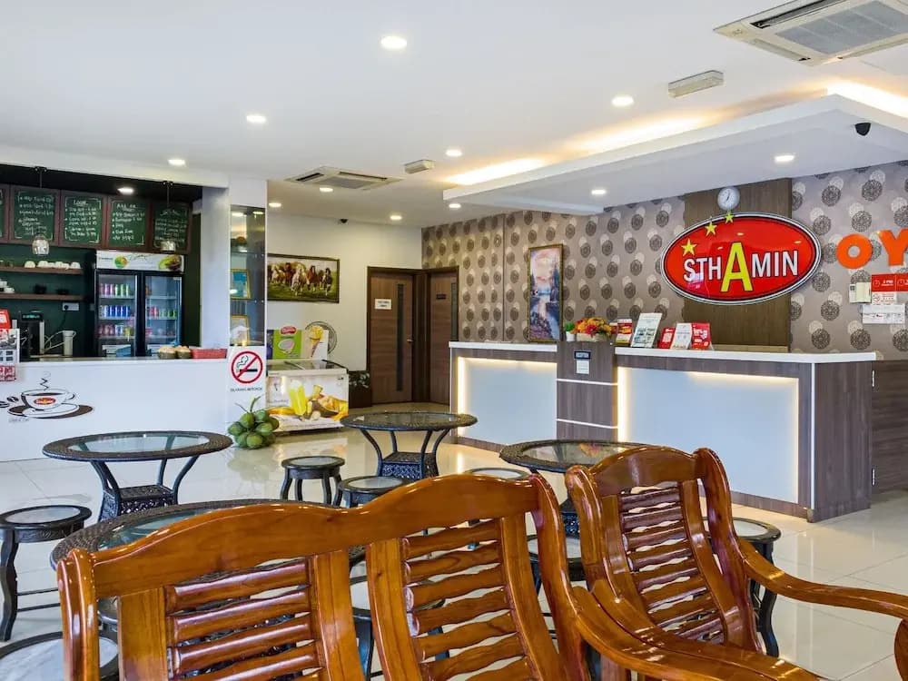 Mostyn Hotel by Oyo Rooms - photo 12