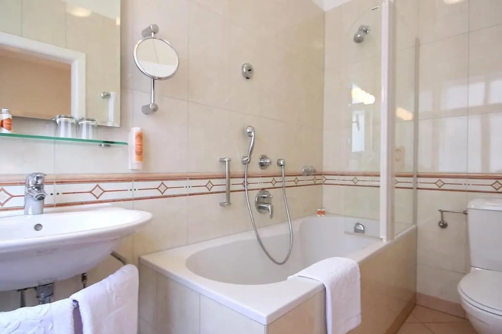 Hotel Kaiserin Elisabeth - photo 20