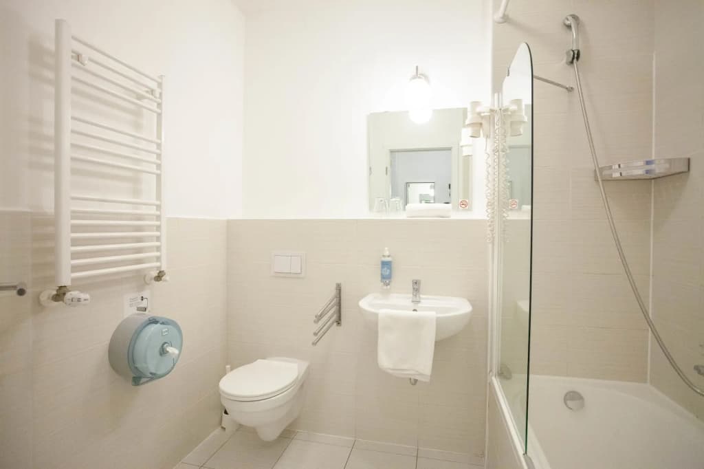 Maple Tree Apartments - photo 9