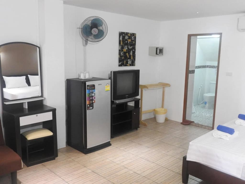 Allstar Guesthouse - photo 4