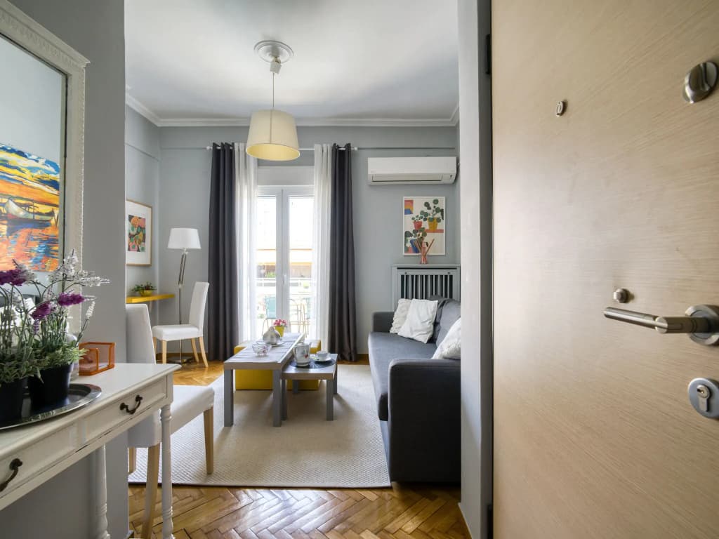 Snug apartment in Αθήνα with veranda - photo 28
