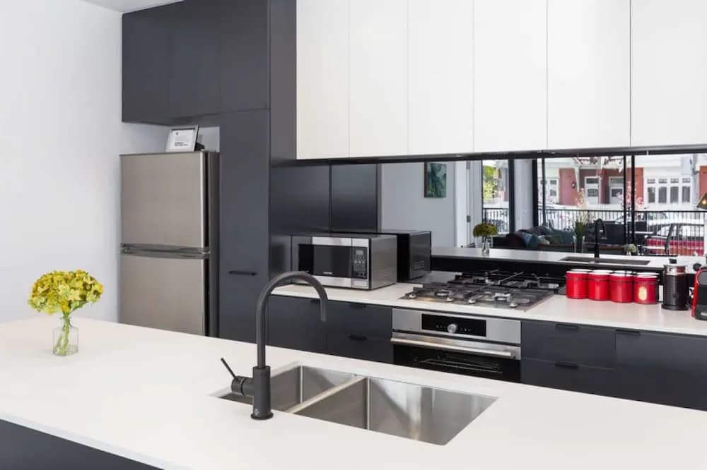 Executive 3 br Caulfield North - photo 8