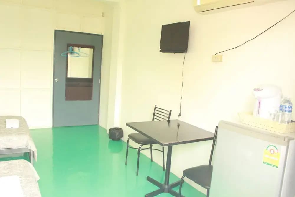 LZ Hostel - photo 10