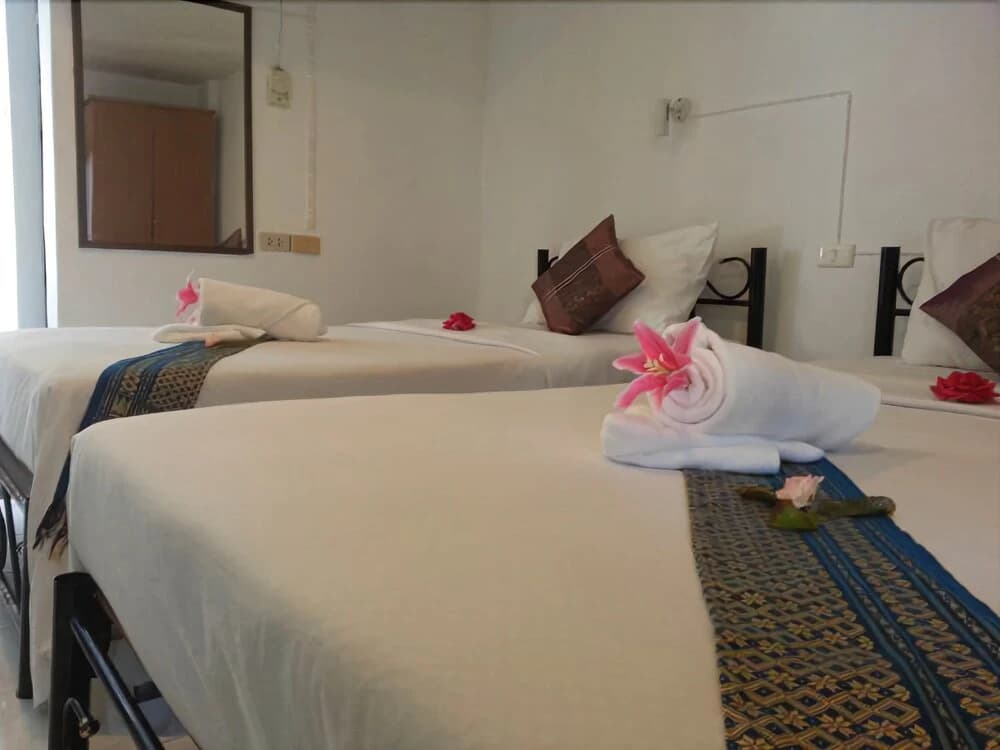 Divers Inn - photo 7