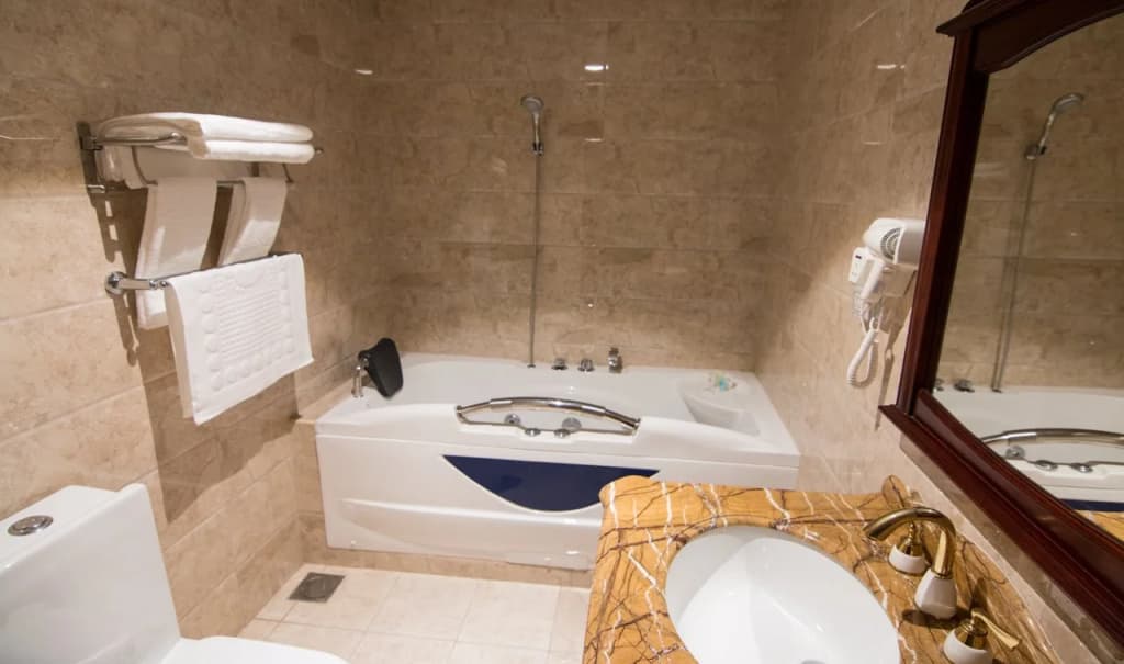 City Park Hotel Apartments - photo 10