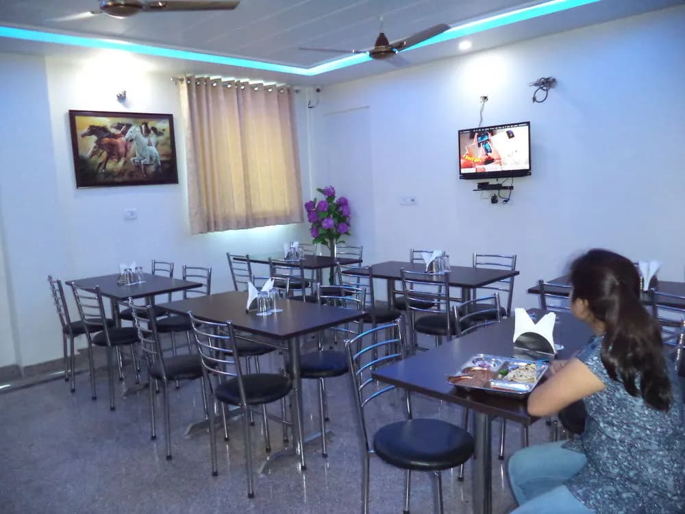 Hotel Breeze Inn - photo 18