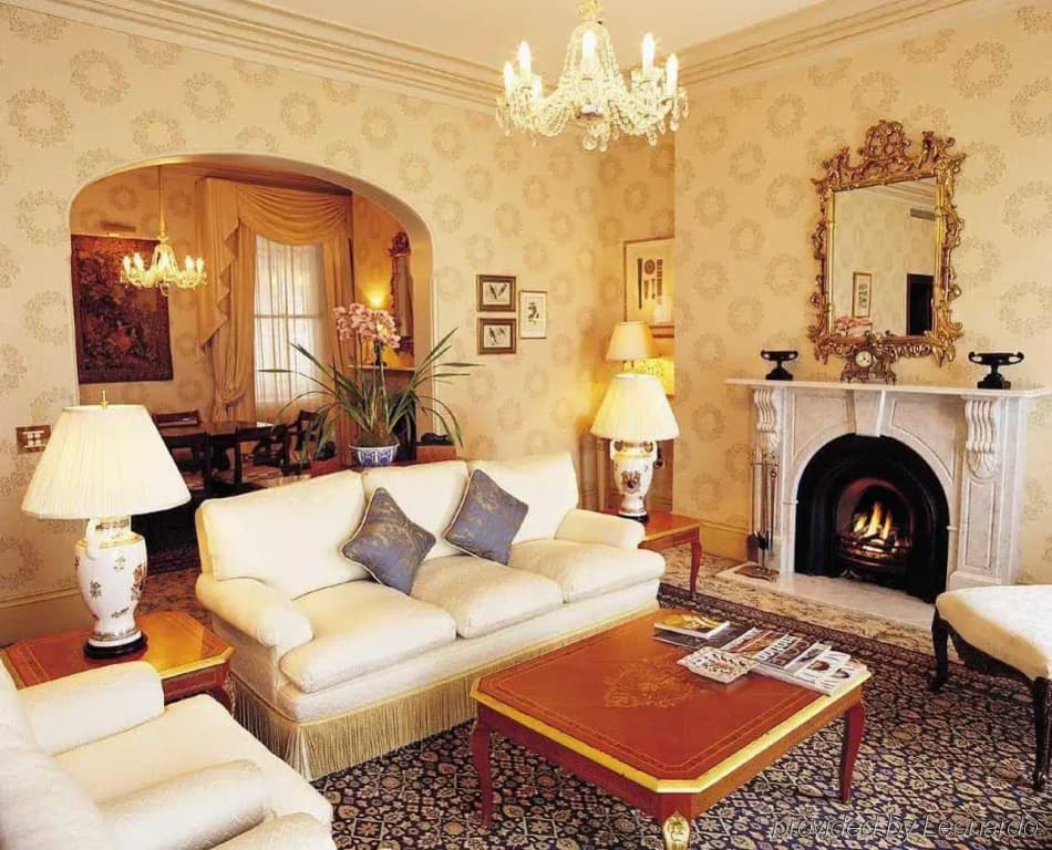 The Hotel Windsor - photo 3