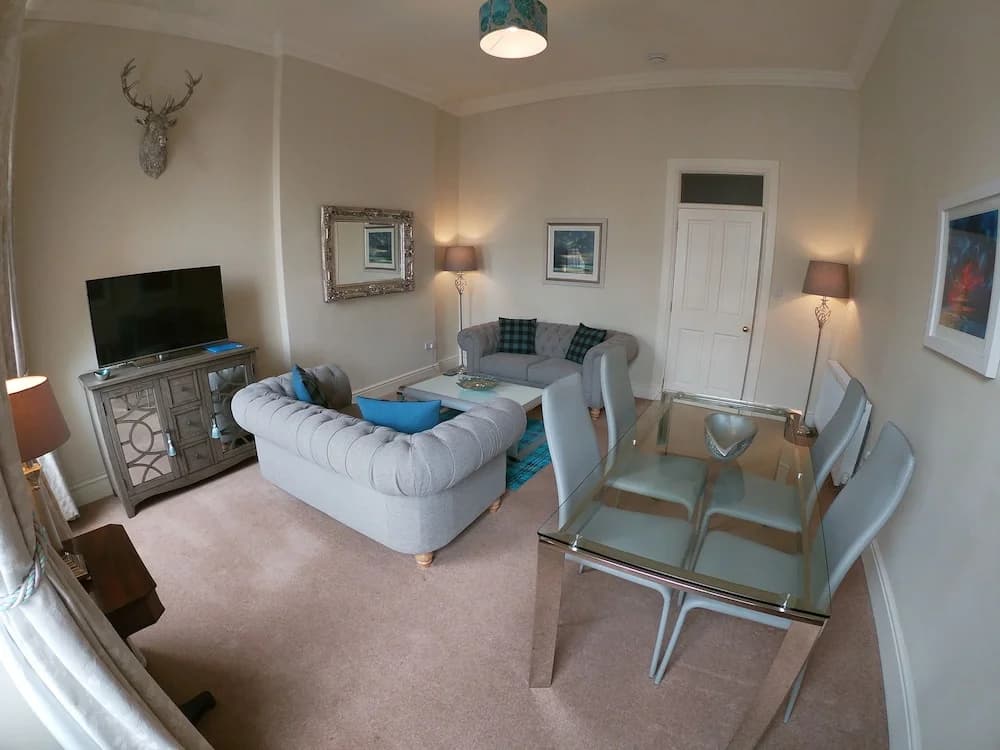 Broughton Place Apartment - photo 6