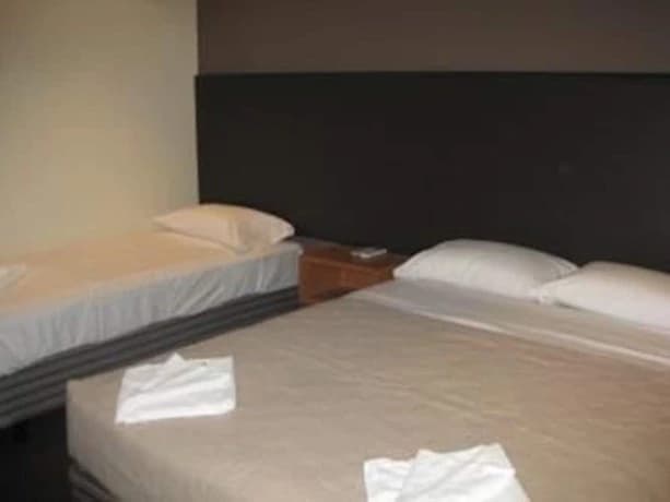 Heathcote Hotel - main photo