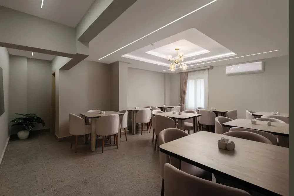 Elegance Grand City Hotel - photo 9
