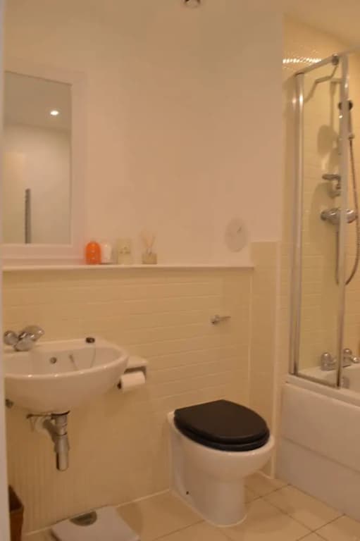 2 Bedroom Apartment By The Sea - photo 8
