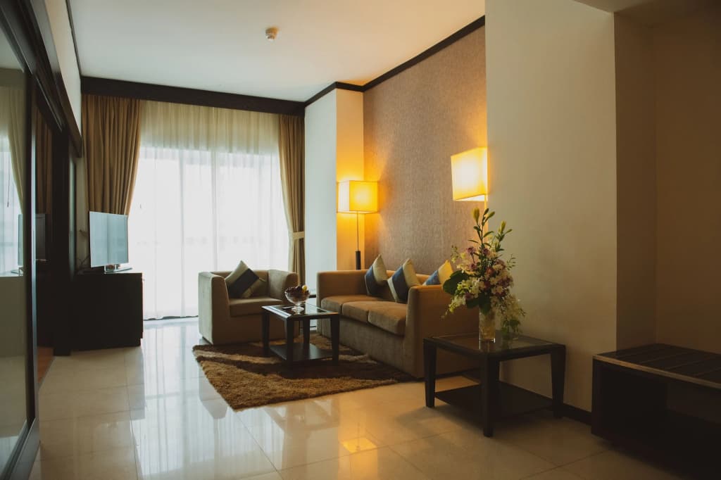 Grandeur Hotel - photo 13