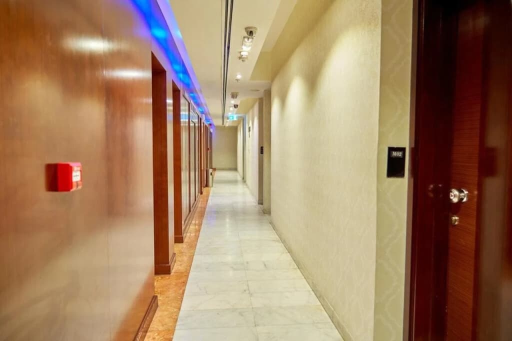 Click Square Hotel - photo 9