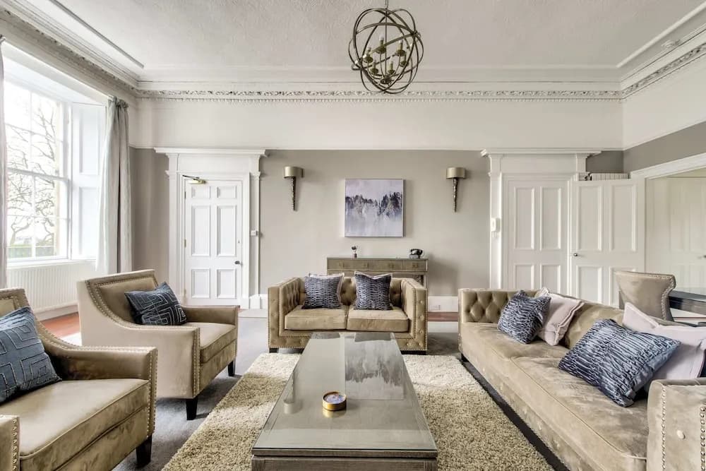 Stunning 2bdr Georgian Flat - photo 3