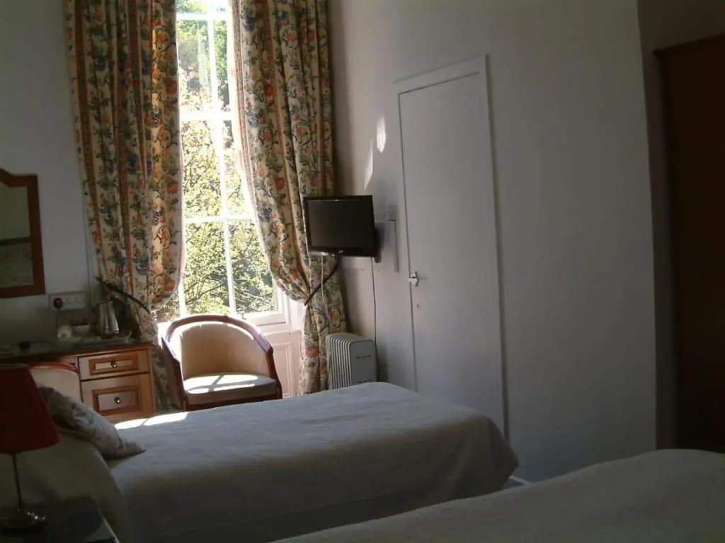 Terrace Hotel - photo 3