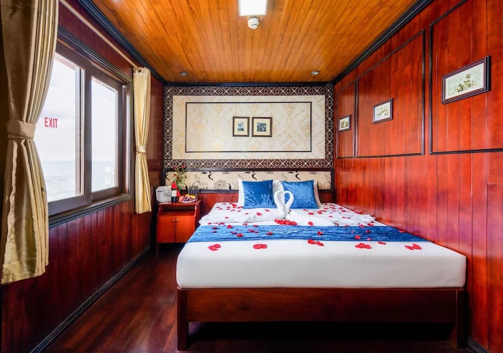 Swan Boutique Cruises - photo 4