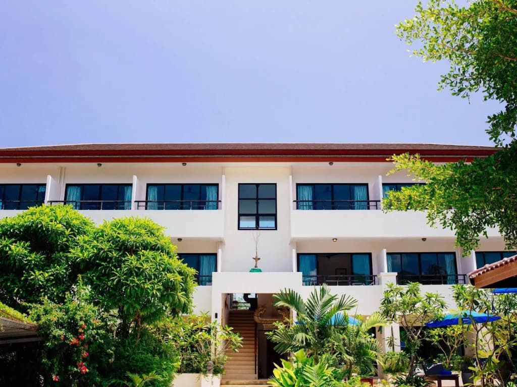 Hill Myna Holiday Park & Cafe - photo 1