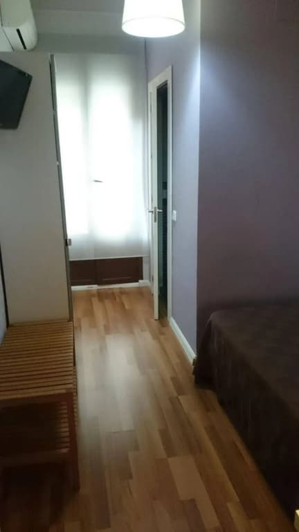 Room Pride Hostal - photo 10
