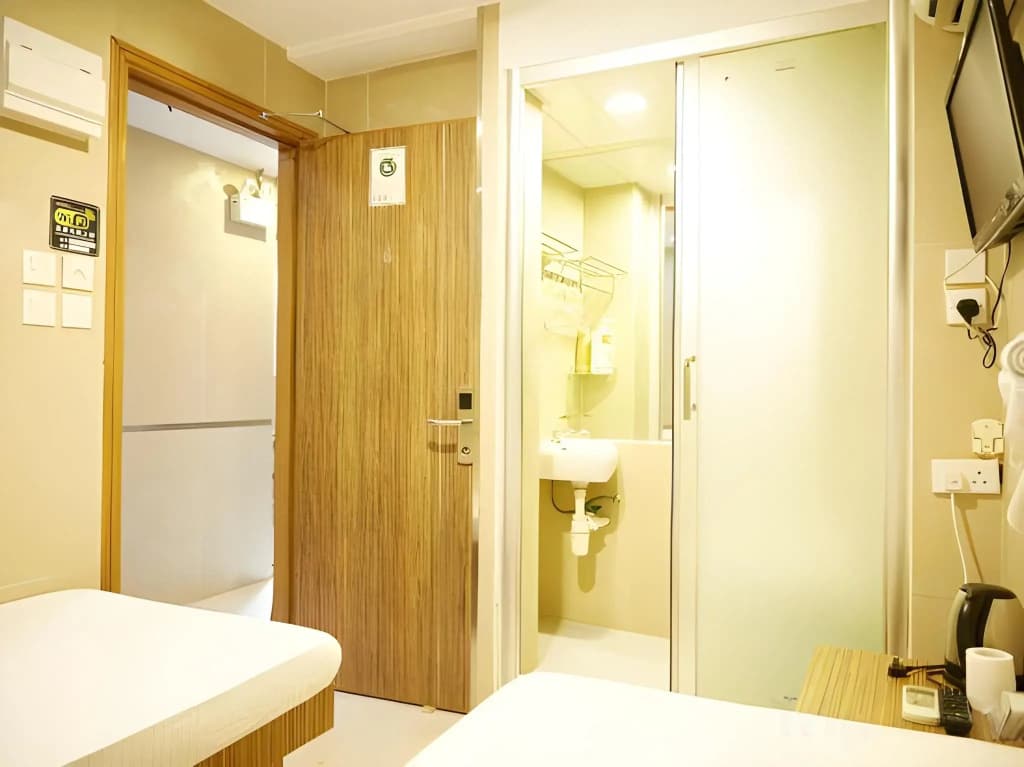Kam Fu Guest House - photo 7