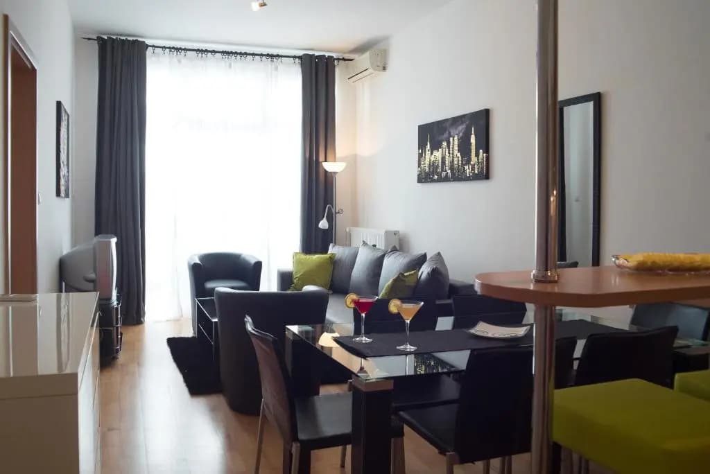 Apartment with Big Terrace - photo 5