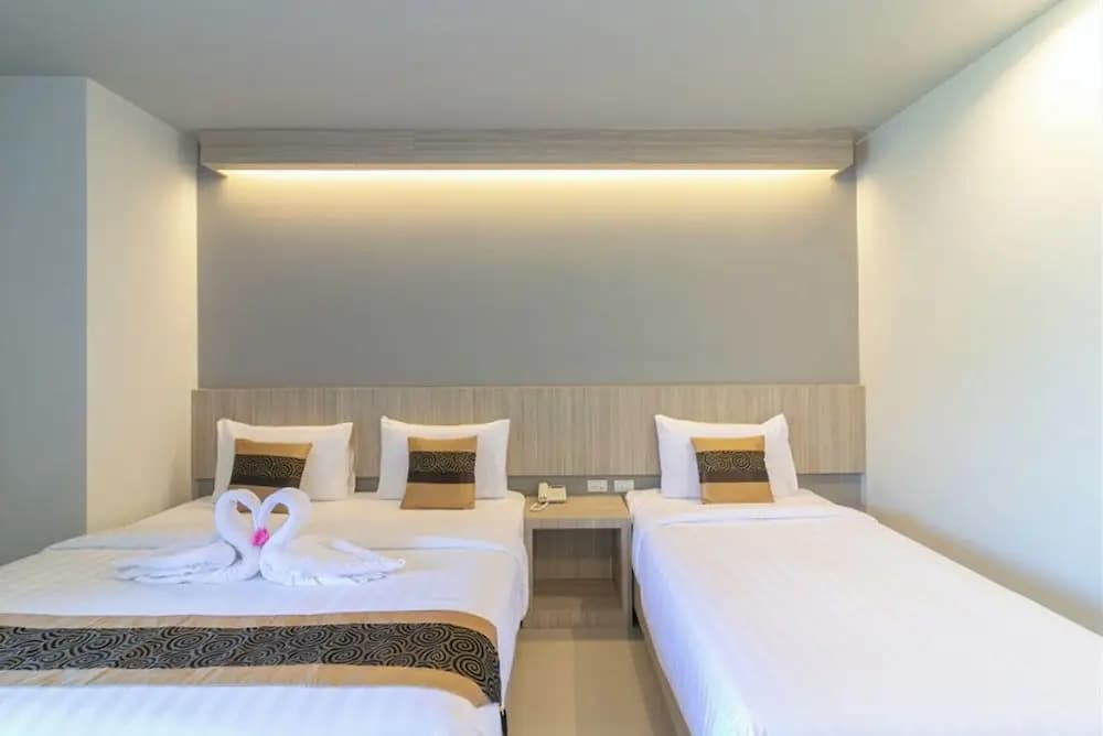 Carpio Hotel Phuket - photo 4