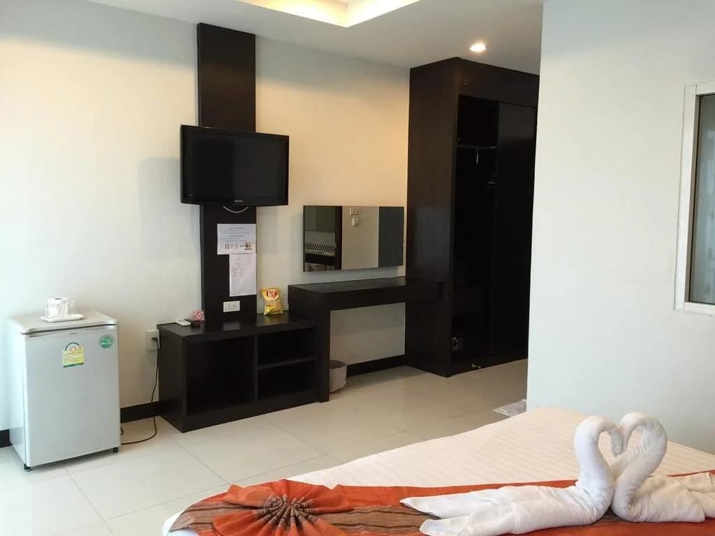 Ninas Hotel - photo 9