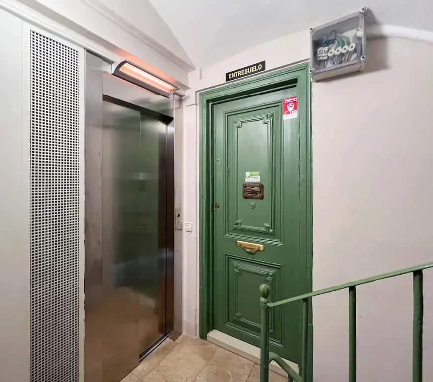 Stay U-nique Apartment Comte Urgell II - photo 16